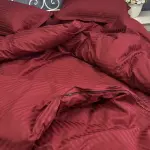 Постельное белье из страйп сатина, бордовое