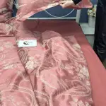 Жаккардовое постельное белье “Цветочная сладость”, бордово-розовое