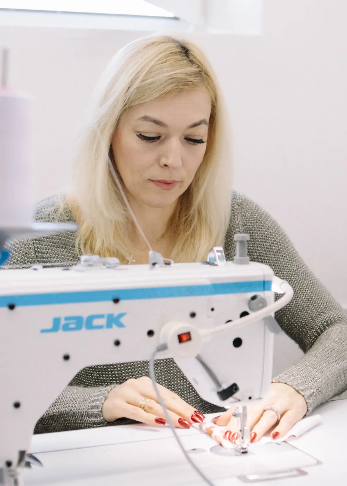 sewing-craftsmanship-artisan-work-dreamcat-02